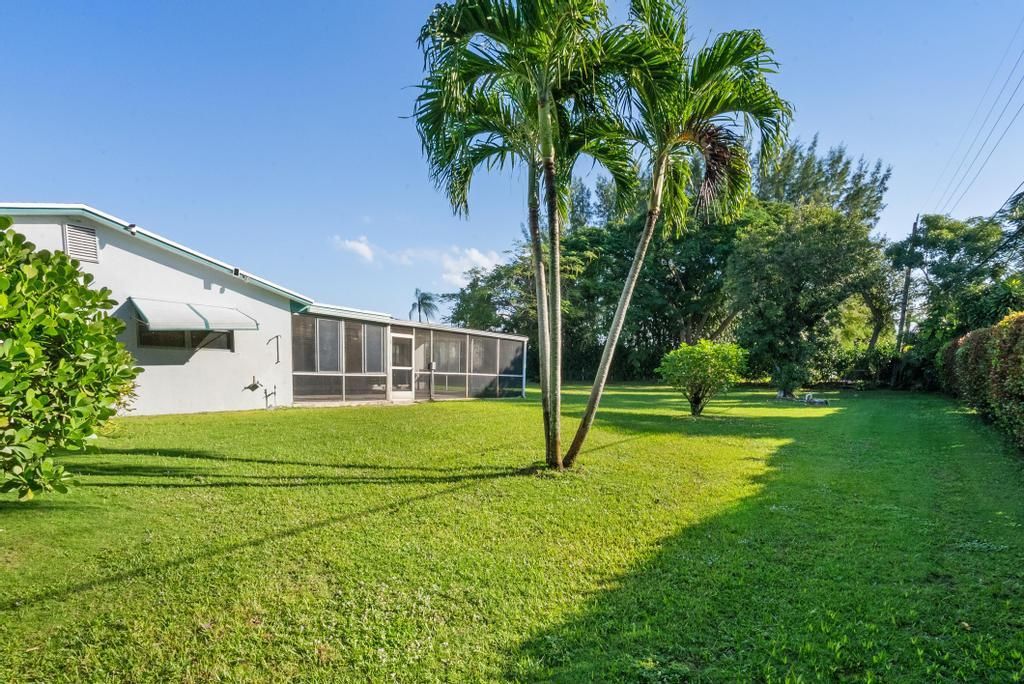 合同活跃: $3,750 (3 贝兹, 2 浴室, 1692 平方英尺)