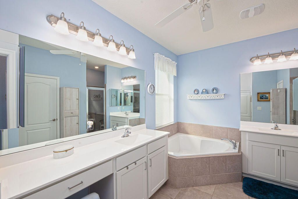 For Sale: $589,900 (3 beds, 3 baths, 2297 Square Feet)