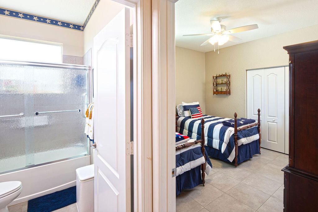 For Sale: $589,900 (3 beds, 3 baths, 2297 Square Feet)