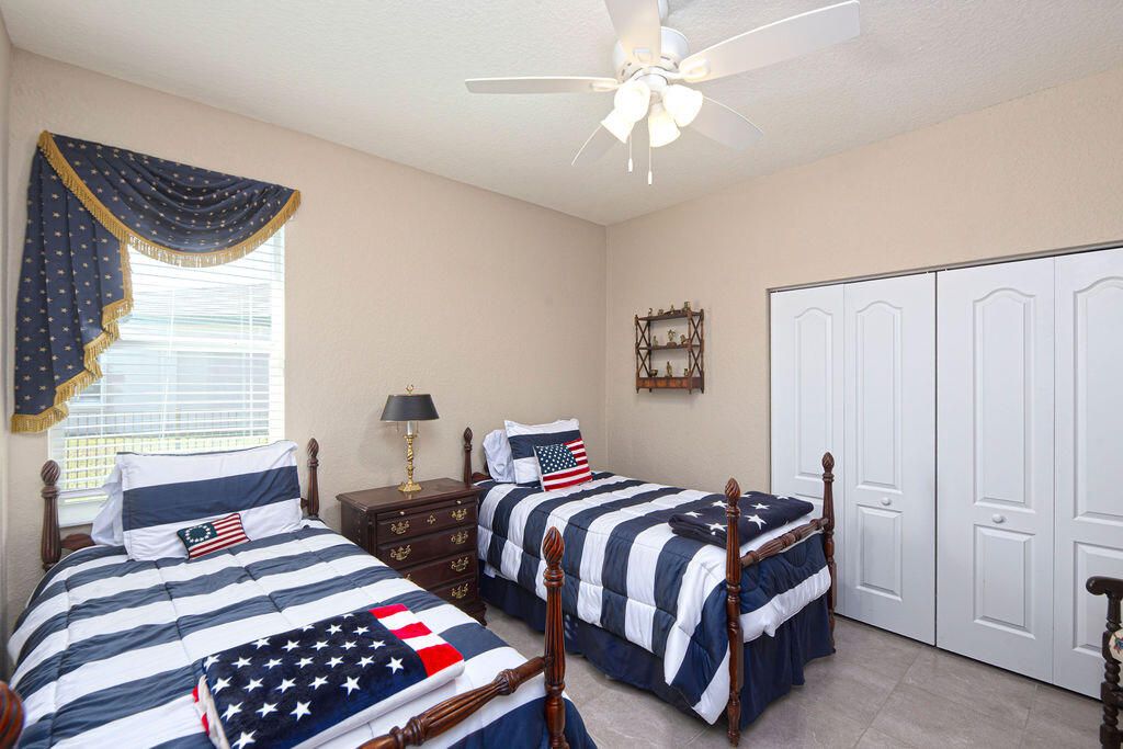 For Sale: $589,900 (3 beds, 3 baths, 2297 Square Feet)