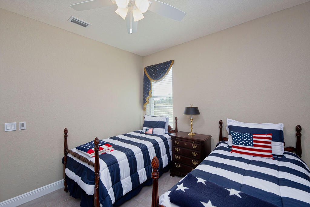 For Sale: $589,900 (3 beds, 3 baths, 2297 Square Feet)