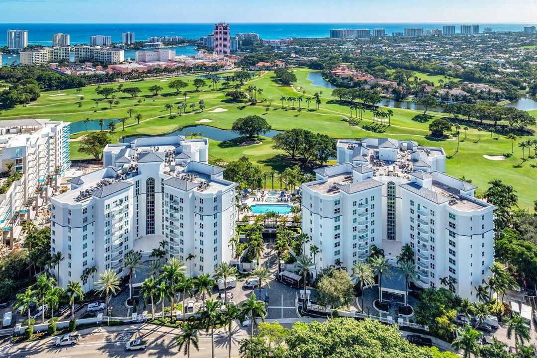 合同活跃: $1,450,000 (2 贝兹, 3 浴室, 2057 平方英尺)