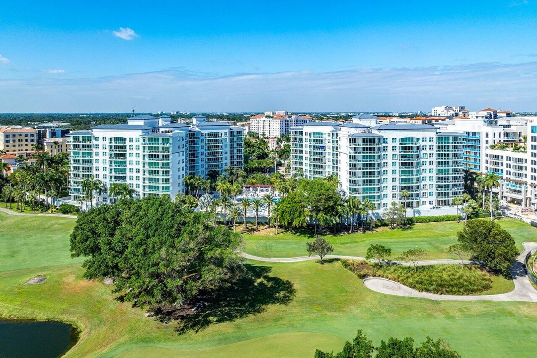 合同活跃: $1,450,000 (2 贝兹, 3 浴室, 2057 平方英尺)