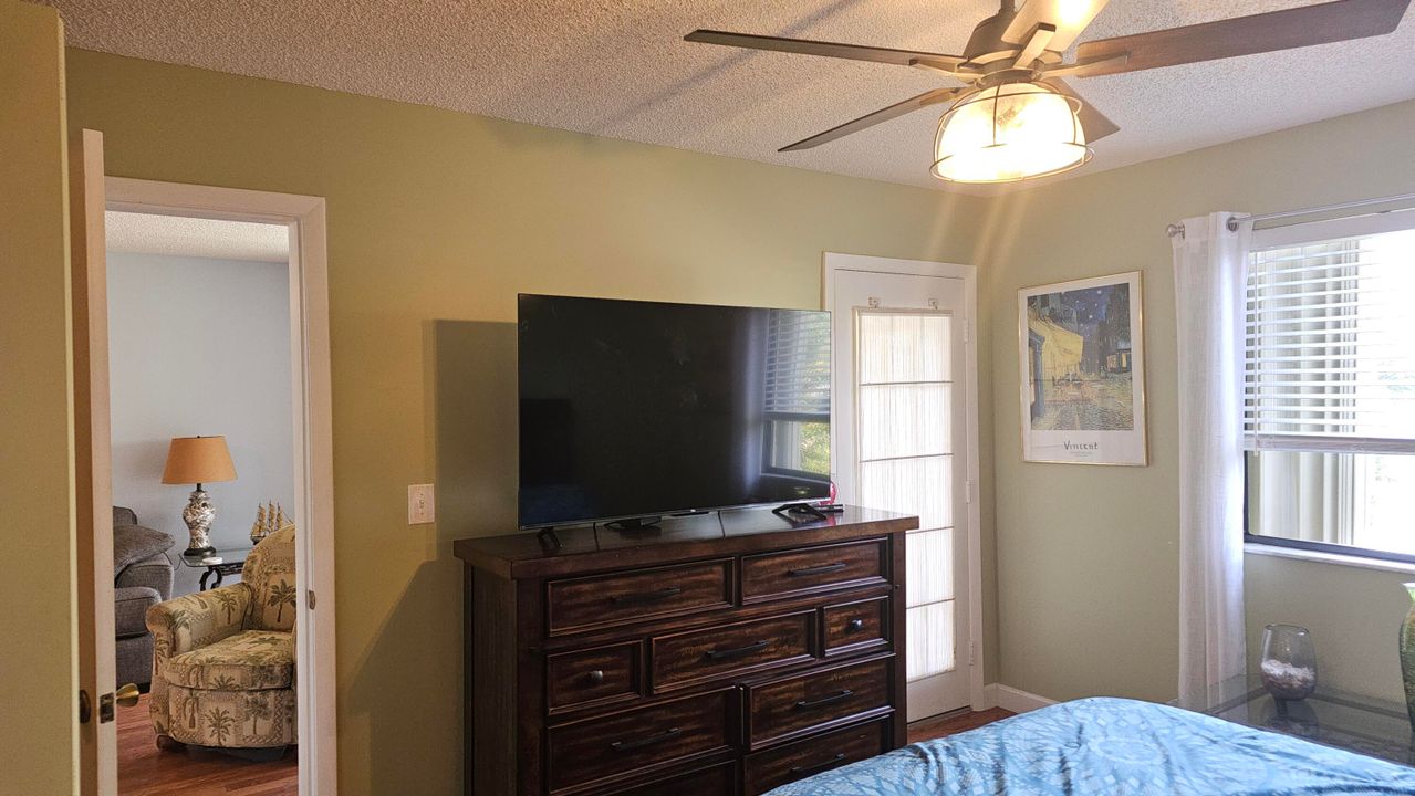 For Rent: $1,800 (2 beds, 2 baths, 841 Square Feet)