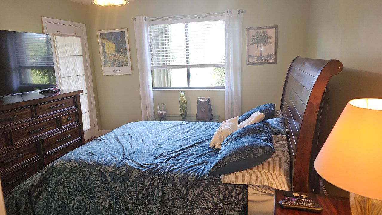 For Rent: $1,800 (2 beds, 2 baths, 841 Square Feet)