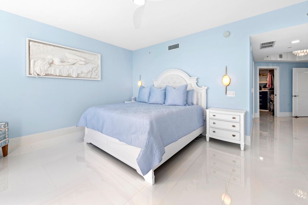 Activo con contrato: $4,799,000 (4 camas, 4 baños, 3883 Pies cuadrados)