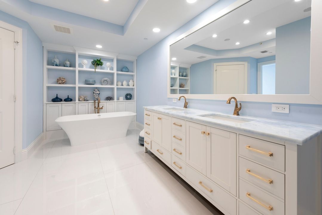 Activo con contrato: $4,799,000 (4 camas, 4 baños, 3883 Pies cuadrados)