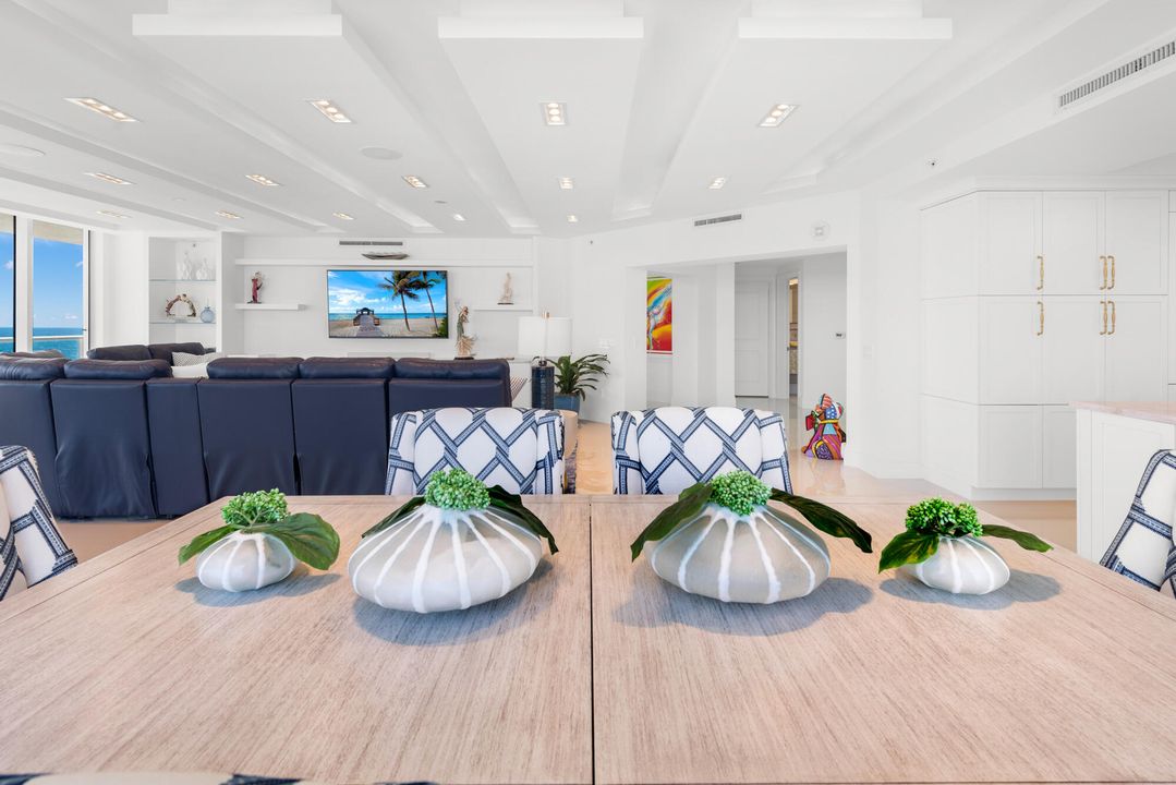 Activo con contrato: $4,799,000 (4 camas, 4 baños, 3883 Pies cuadrados)