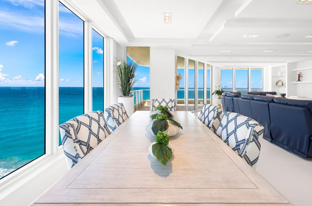 Activo con contrato: $4,799,000 (4 camas, 4 baños, 3883 Pies cuadrados)