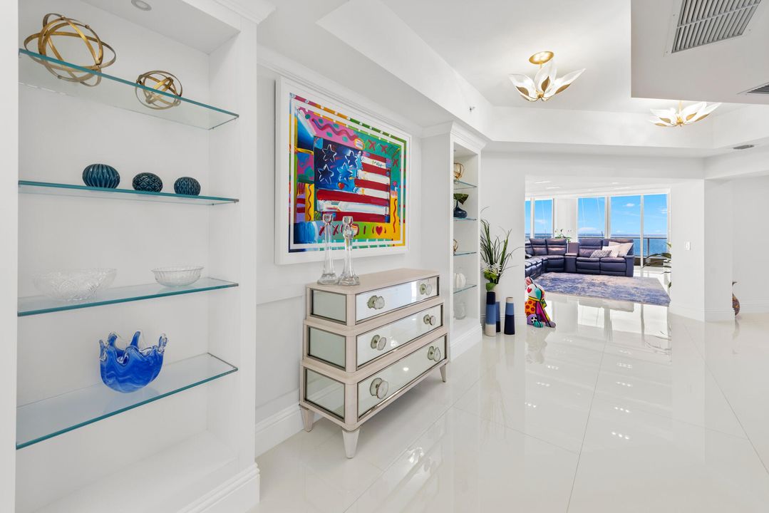 Activo con contrato: $4,799,000 (4 camas, 4 baños, 3883 Pies cuadrados)