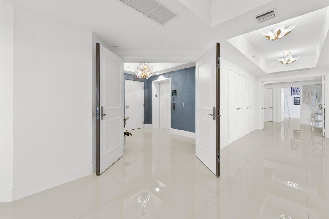 Activo con contrato: $4,799,000 (4 camas, 4 baños, 3883 Pies cuadrados)