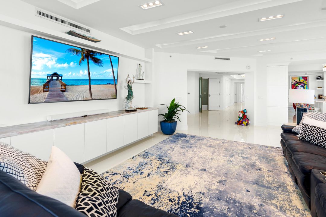 Activo con contrato: $4,799,000 (4 camas, 4 baños, 3883 Pies cuadrados)