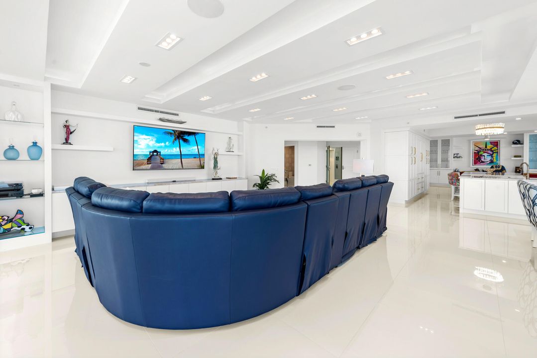 Activo con contrato: $4,799,000 (4 camas, 4 baños, 3883 Pies cuadrados)