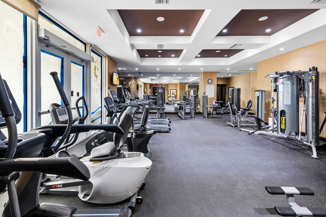 Activo con contrato: $4,799,000 (4 camas, 4 baños, 3883 Pies cuadrados)