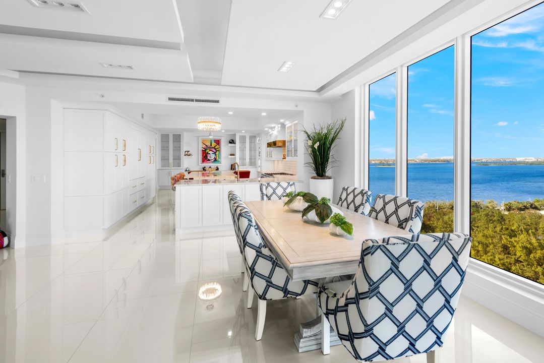 Activo con contrato: $4,799,000 (4 camas, 4 baños, 3883 Pies cuadrados)