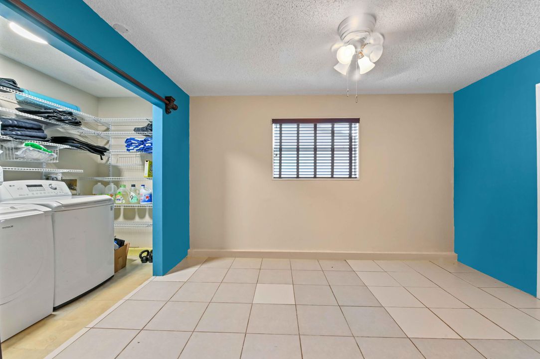 Active With Contract: $475,000 (3 beds, 2 baths, 1152 Square Feet)