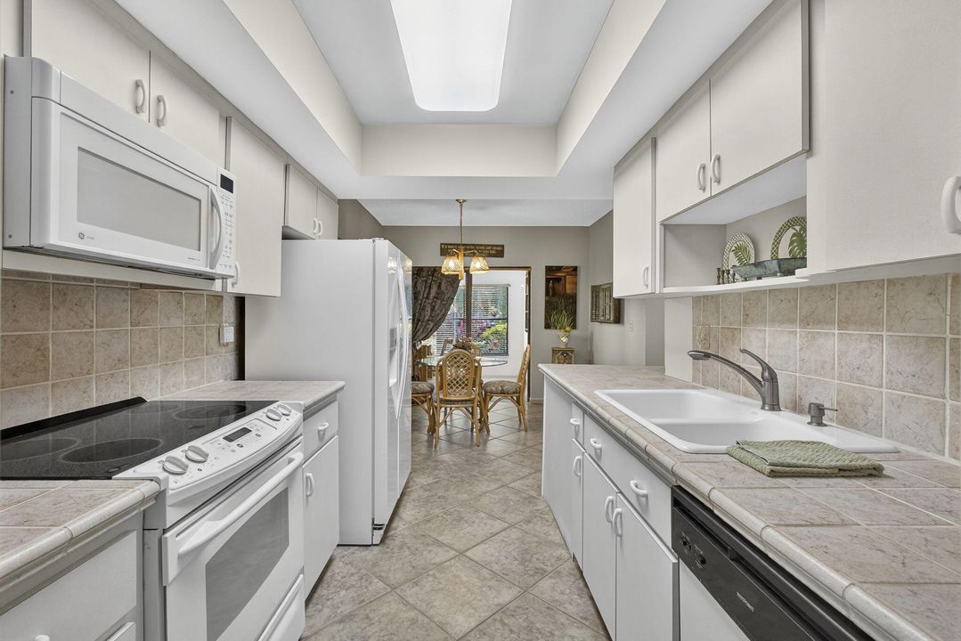 На продажу: $625,000 (3 спален, 3 ванн, 1760 Квадратных фут)