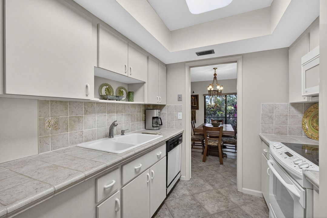 На продажу: $625,000 (3 спален, 3 ванн, 1760 Квадратных фут)