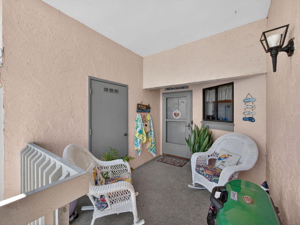 待售: $335,000 (3 贝兹, 2 浴室, 1418 平方英尺)