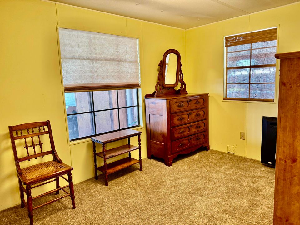 For Sale: $269,000 (3 beds, 2 baths, 1344 Square Feet)