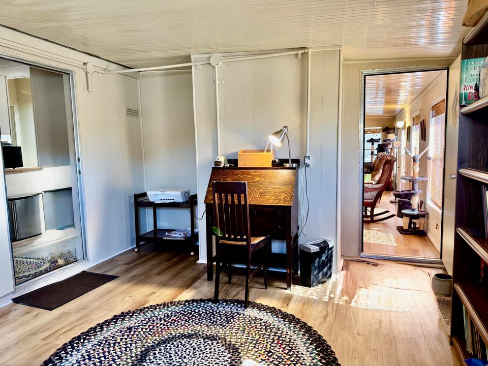 For Sale: $269,000 (3 beds, 2 baths, 1344 Square Feet)