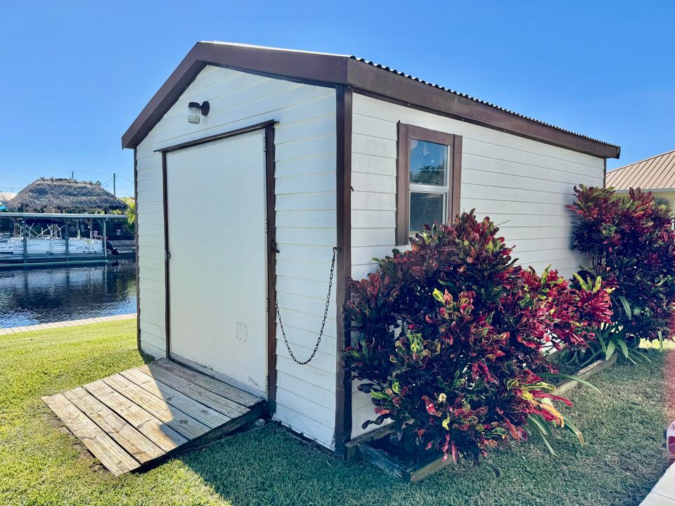 For Sale: $269,000 (3 beds, 2 baths, 1344 Square Feet)