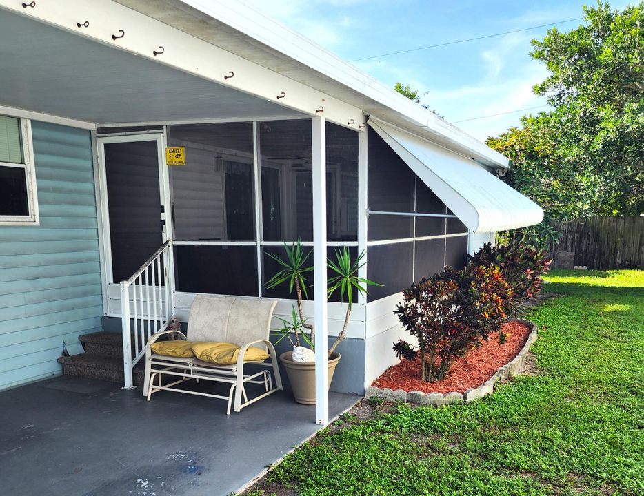 For Sale: $59,000 (2 beds, 2 baths, 1700 Square Feet)