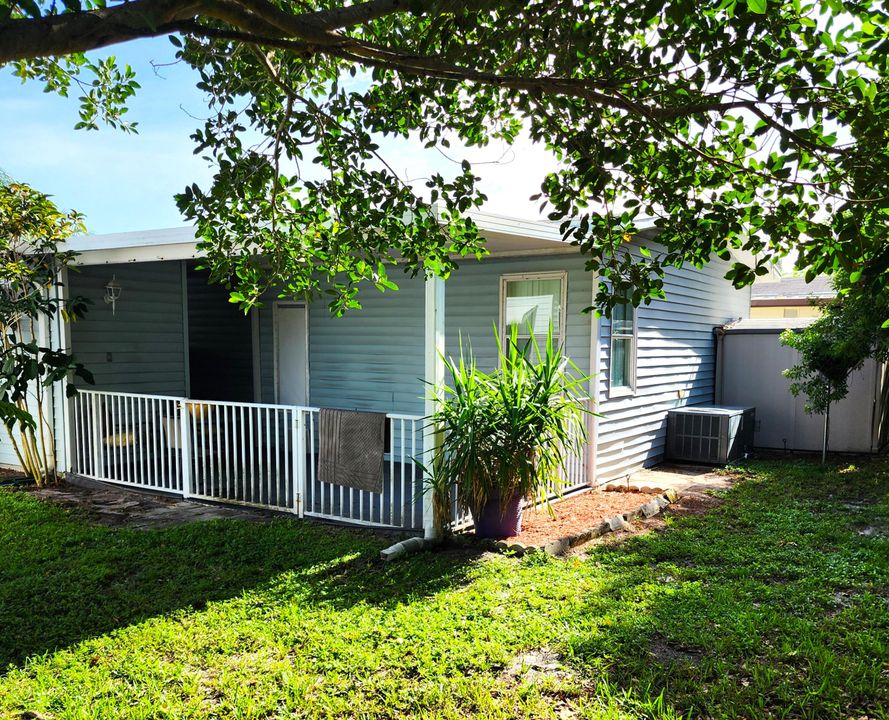 For Sale: $59,000 (2 beds, 2 baths, 1700 Square Feet)