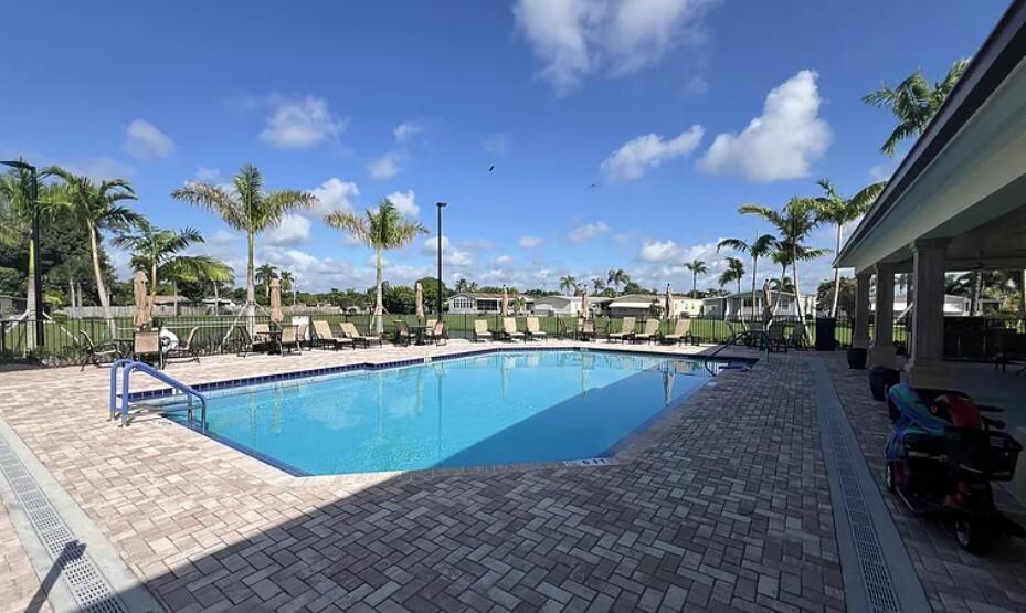 For Sale: $59,000 (2 beds, 2 baths, 1700 Square Feet)