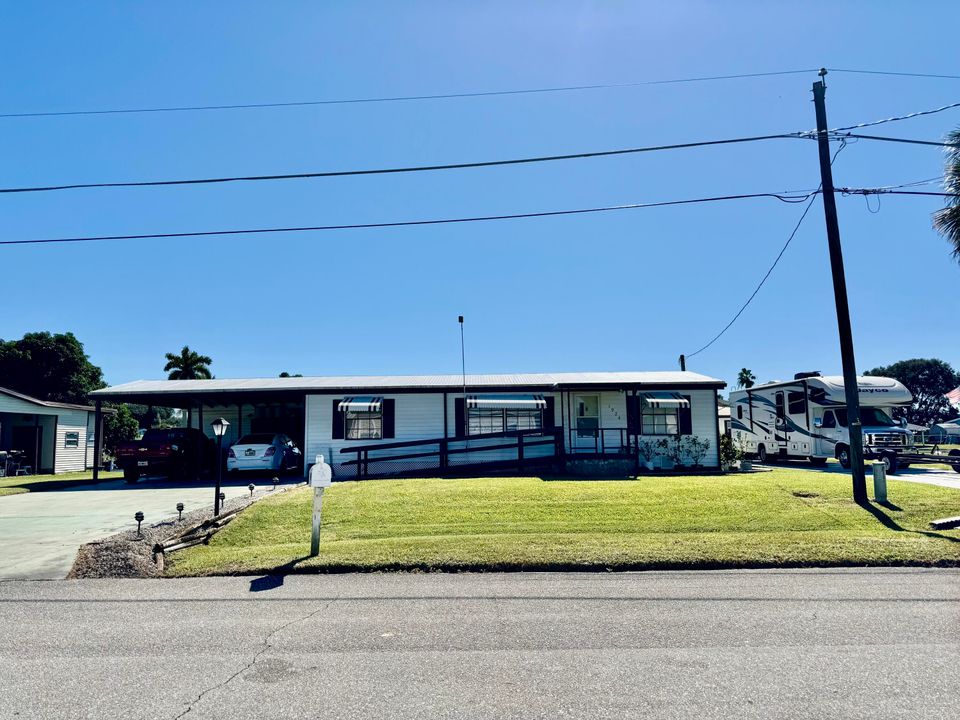 For Sale: $269,000 (3 beds, 2 baths, 1344 Square Feet)