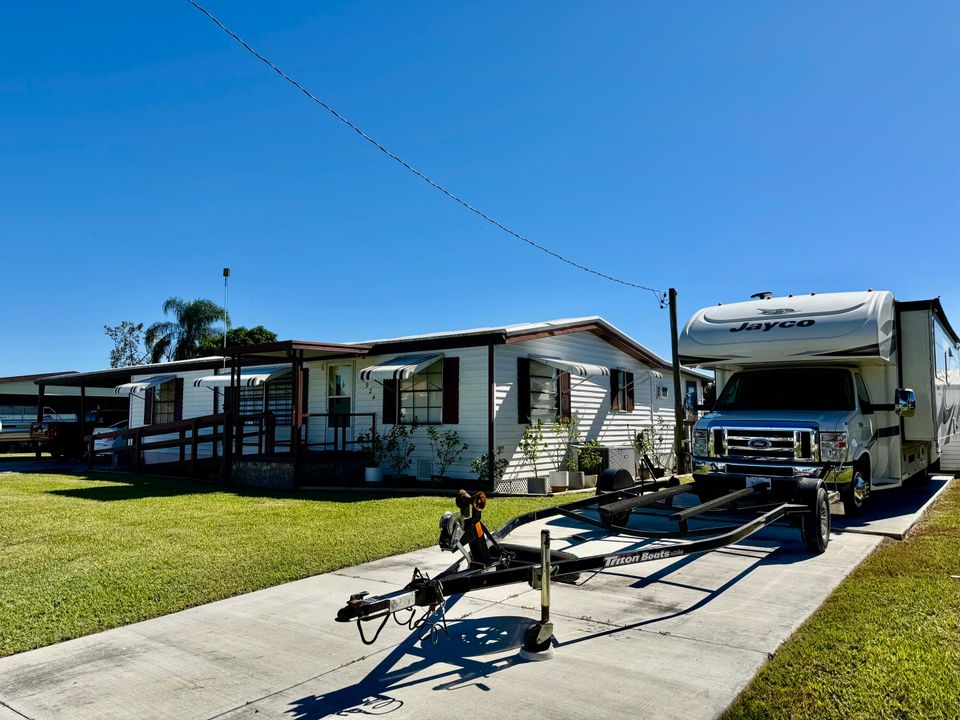 For Sale: $269,000 (3 beds, 2 baths, 1344 Square Feet)