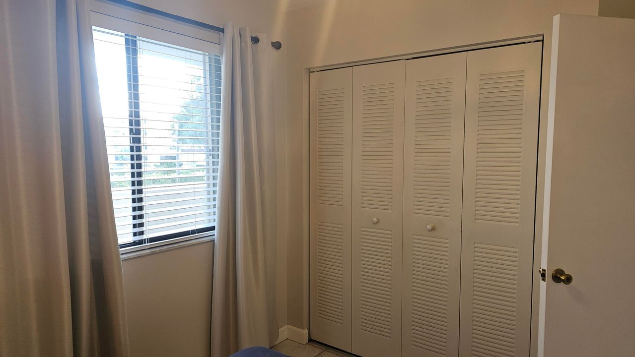 For Rent: $1,800 (2 beds, 2 baths, 841 Square Feet)