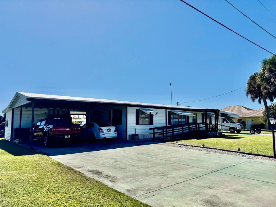 For Sale: $269,000 (3 beds, 2 baths, 1344 Square Feet)