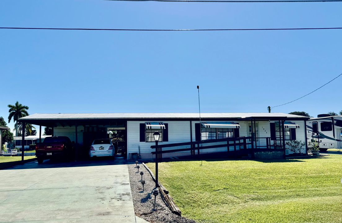 For Sale: $269,000 (3 beds, 2 baths, 1344 Square Feet)