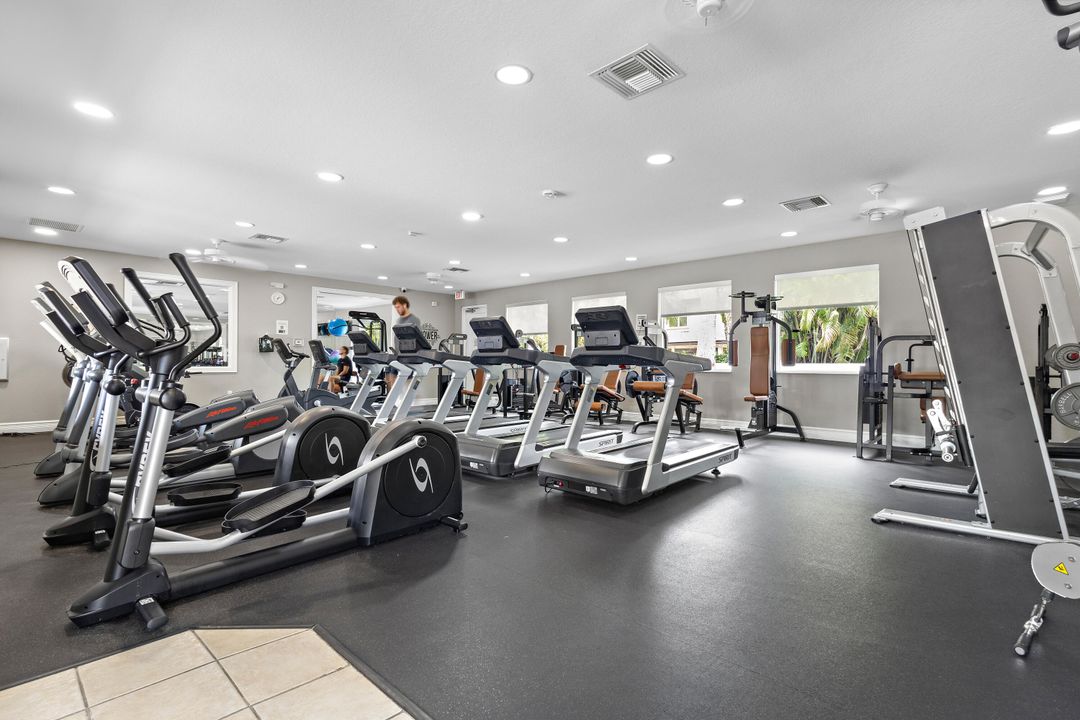 На продажу: $1,550,000 (5 спален, 4 ванн, 4086 Квадратных фут)