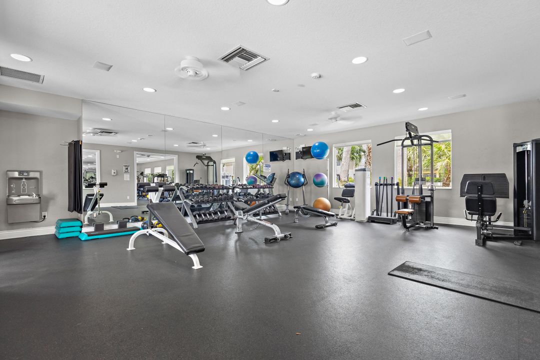 На продажу: $1,550,000 (5 спален, 4 ванн, 4086 Квадратных фут)