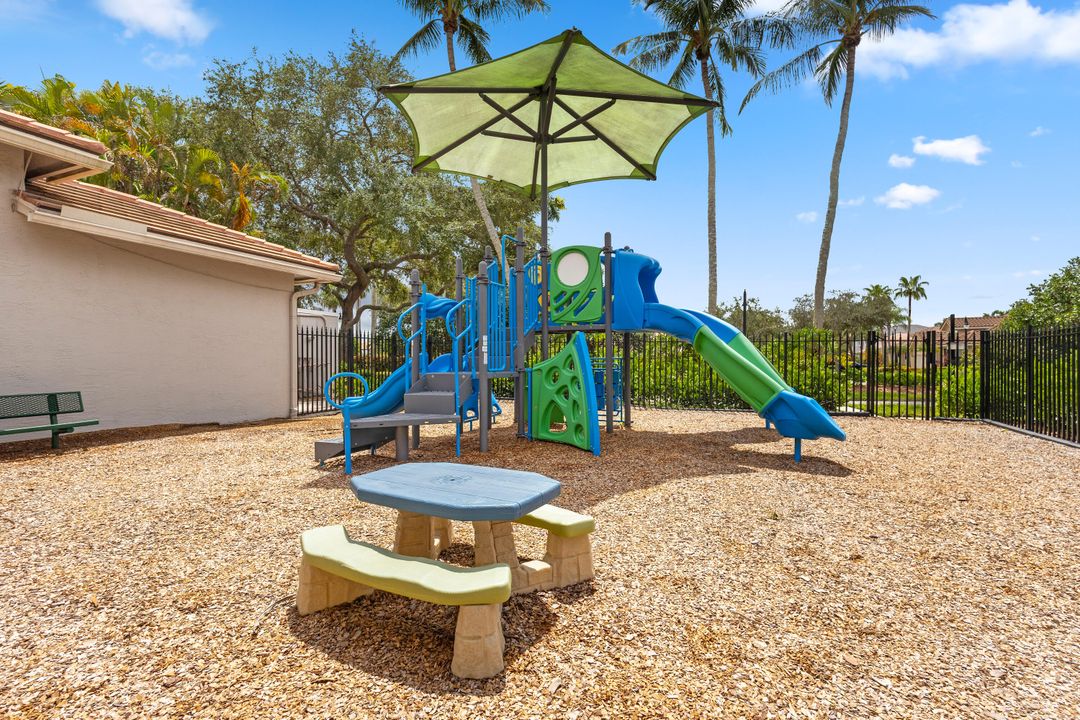 На продажу: $1,550,000 (5 спален, 4 ванн, 4086 Квадратных фут)