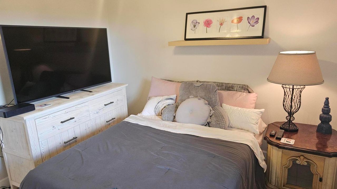 For Rent: $1,800 (2 beds, 2 baths, 841 Square Feet)