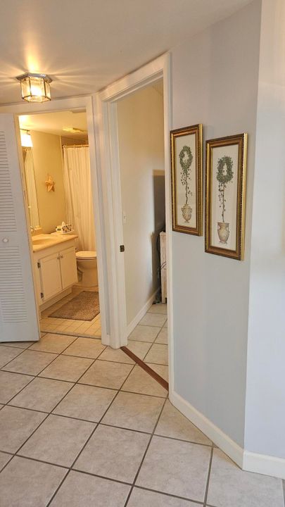 For Rent: $1,800 (2 beds, 2 baths, 841 Square Feet)