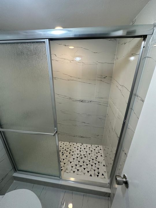 For Sale: $195,000 (2 beds, 2 baths, 1290 Square Feet)