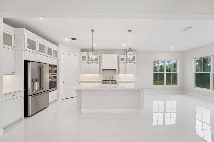 For Sale: $569,995 (3 beds, 3 baths, 2809 Square Feet)