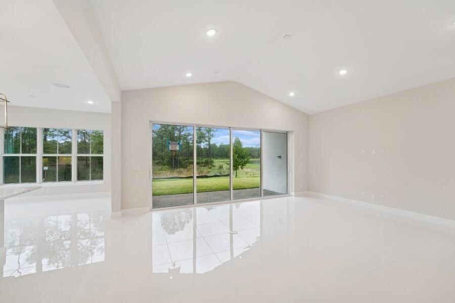 For Sale: $569,995 (3 beds, 3 baths, 2809 Square Feet)