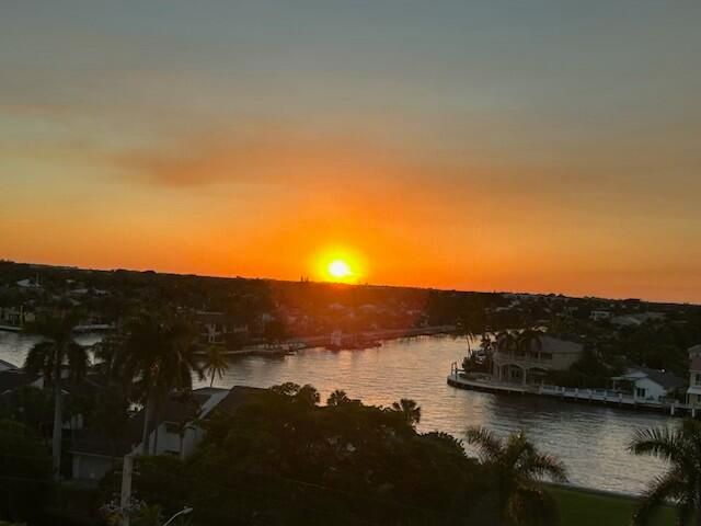 For Rent: $8,000 (2 beds, 2 baths, 1330 Square Feet)