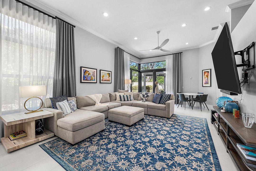 For Sale: $949,900 (3 beds, 2 baths, 2058 Square Feet)