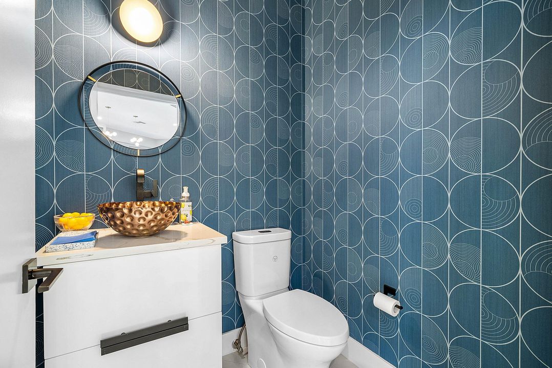 For Sale: $949,900 (3 beds, 2 baths, 2058 Square Feet)