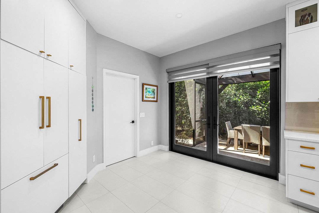 For Sale: $949,900 (3 beds, 2 baths, 2058 Square Feet)