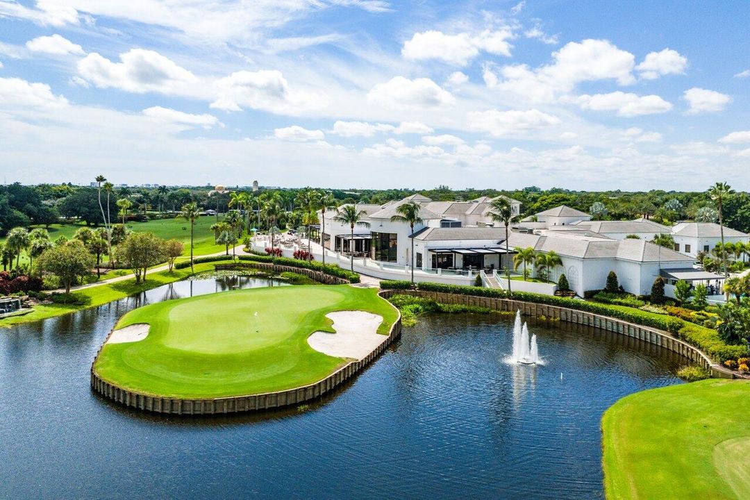 For Sale: $949,900 (3 beds, 2 baths, 2058 Square Feet)