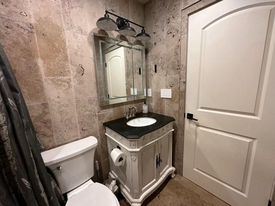 For Rent: $9,500 (4 beds, 2 baths, 2794 Square Feet)