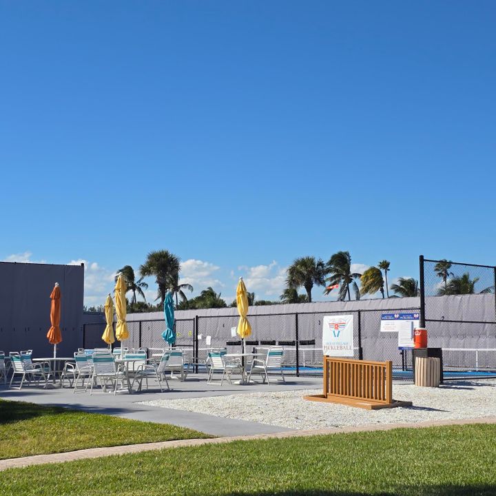 待售: $335,000 (3 贝兹, 2 浴室, 1418 平方英尺)