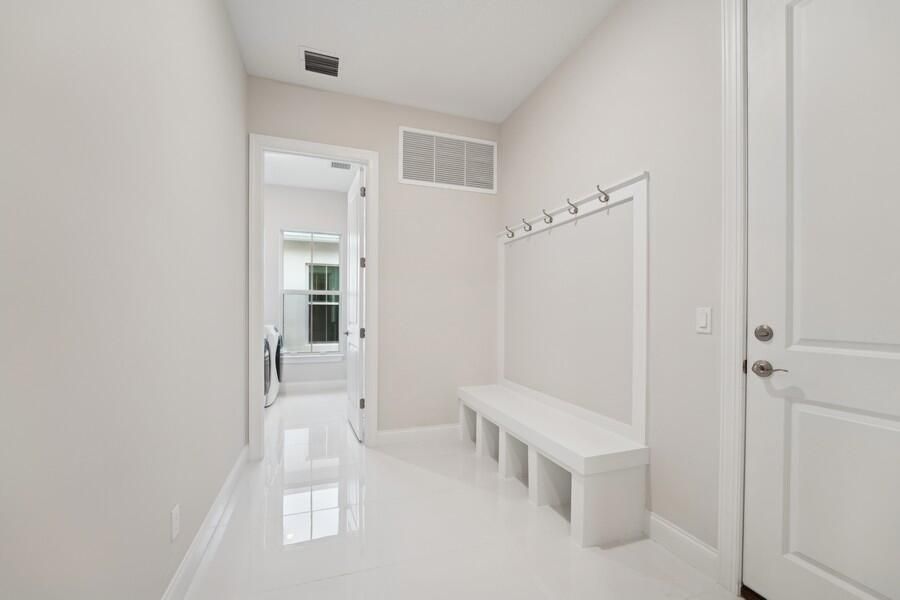 En Venta: $674,995 (3 camas, 3 baños, 2809 Pies cuadrados)